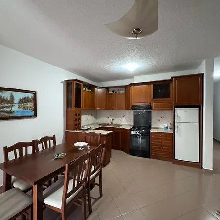 Xhoxhi Apartment *